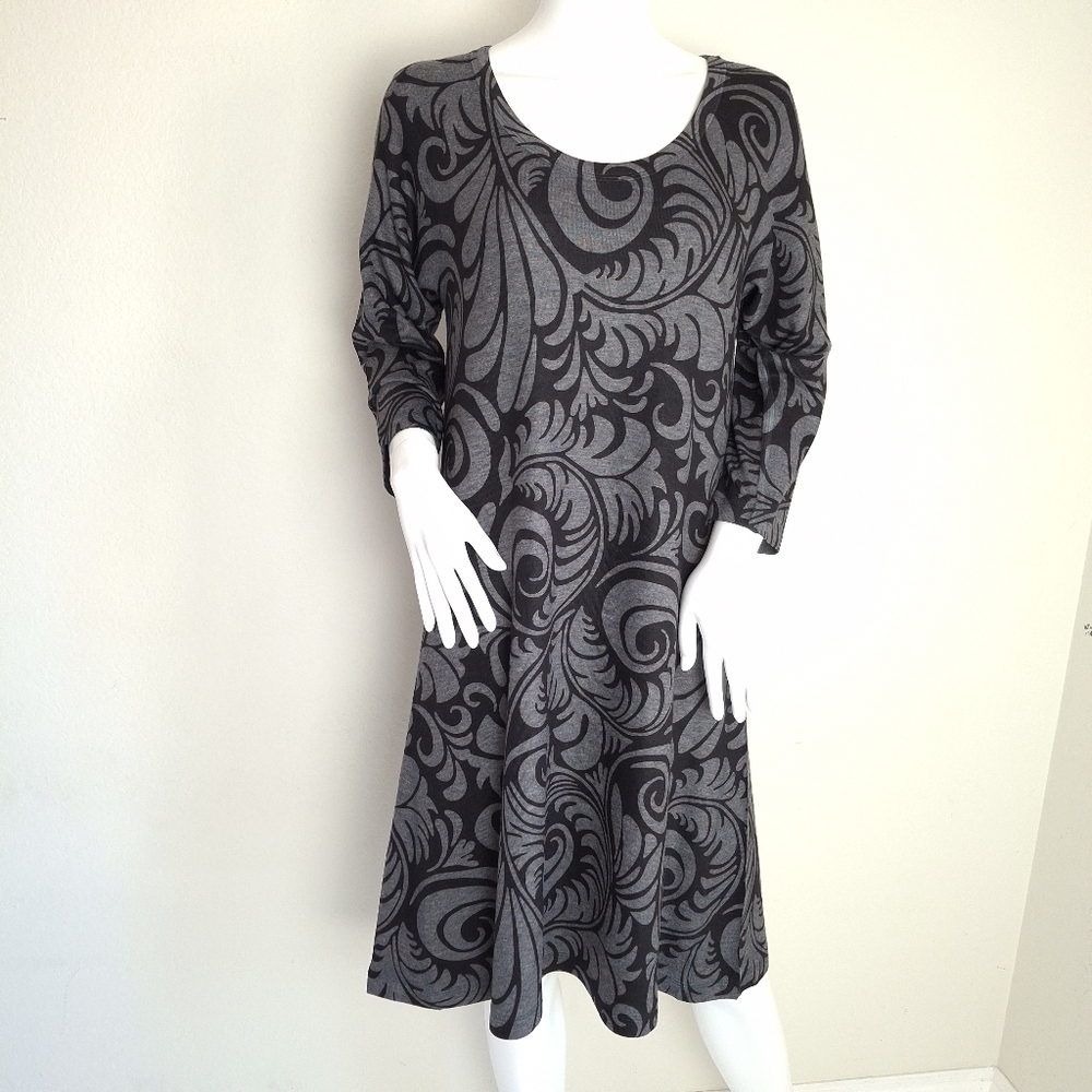 Nallie and Millie Black & Gray Scroll Paisley Pattern Longsleeve Knit Dress